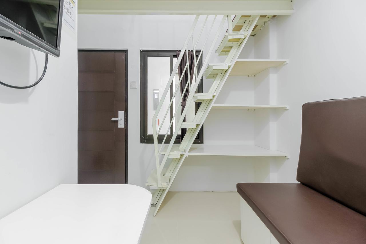 Hotel RedDoorz near Hayam Wuruk Jakarta Exterior foto